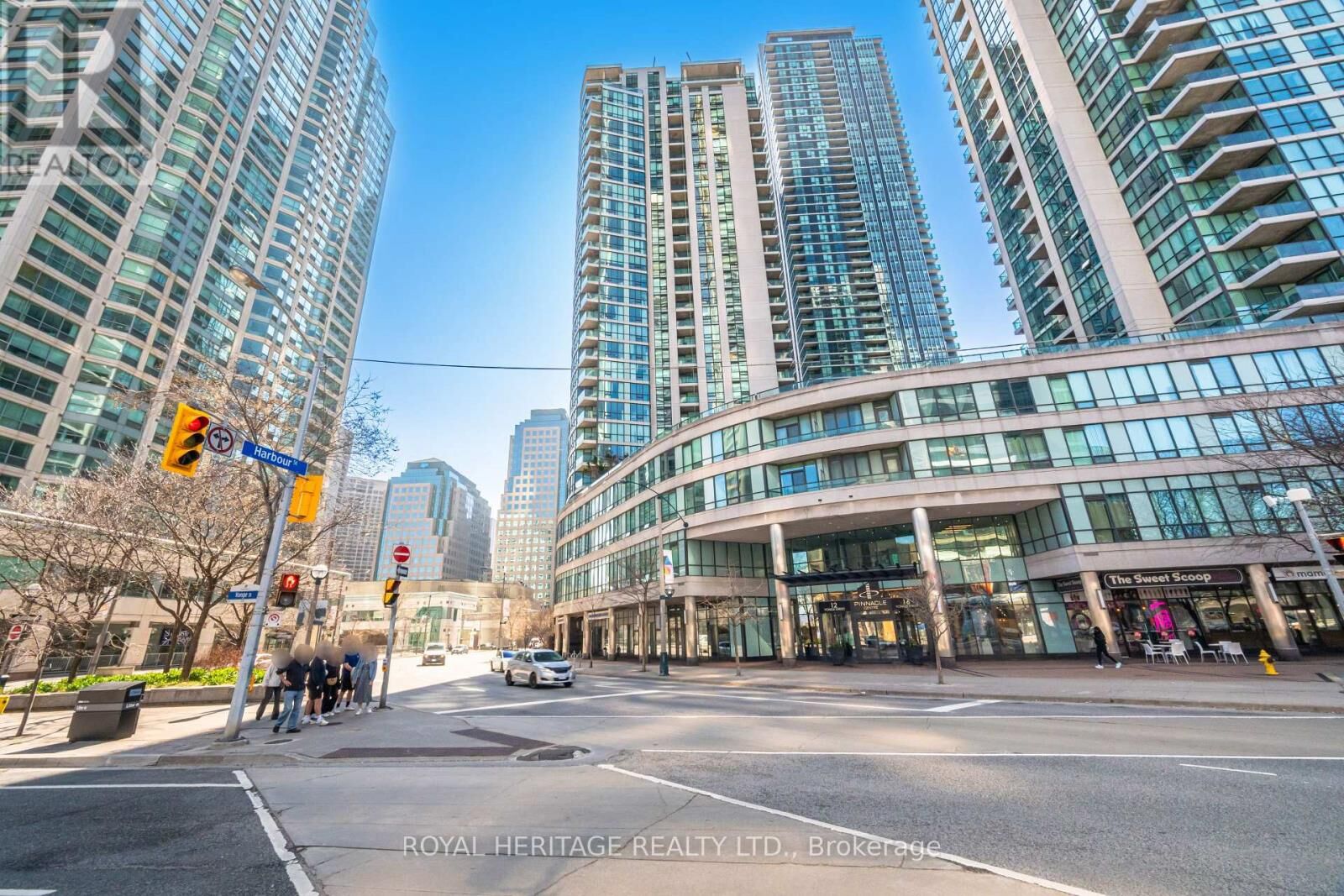 Property Photo: 12 Yonge Street 611 ON M5E 1Z9