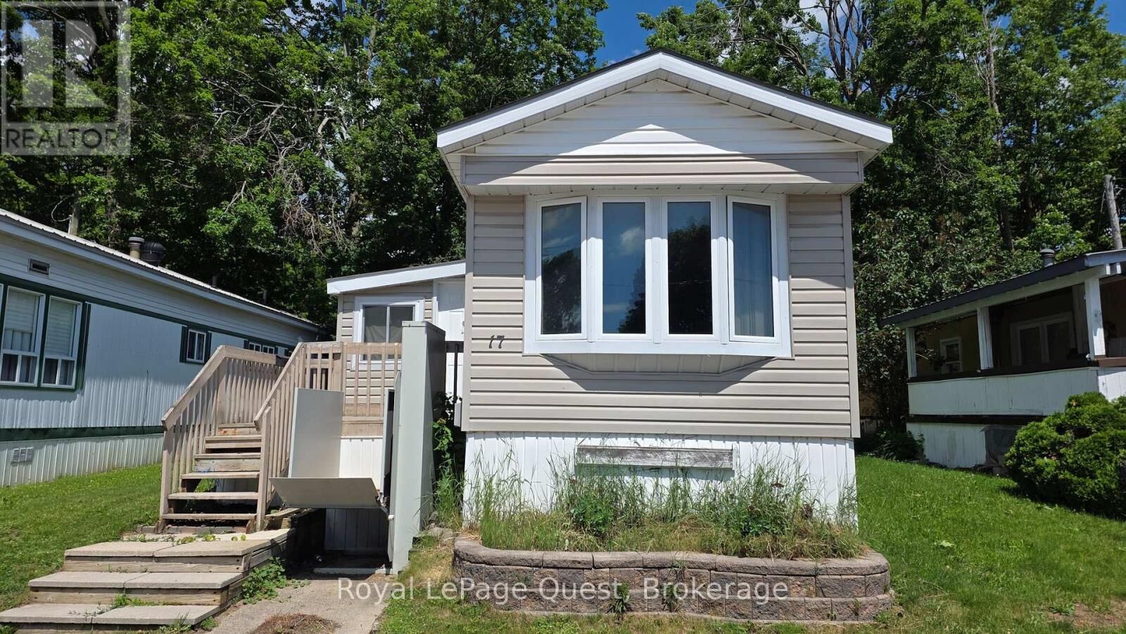 Property Photo:  26 Dunn Avenue 17  ON L3V 2N9 