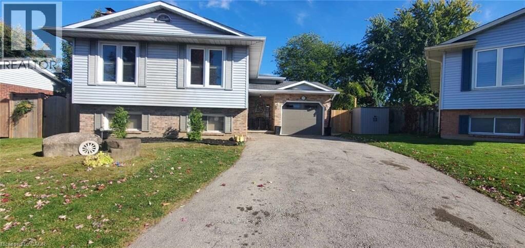 Property Photo:  3929 Vineyard Crescent  ON L0R 2C0 