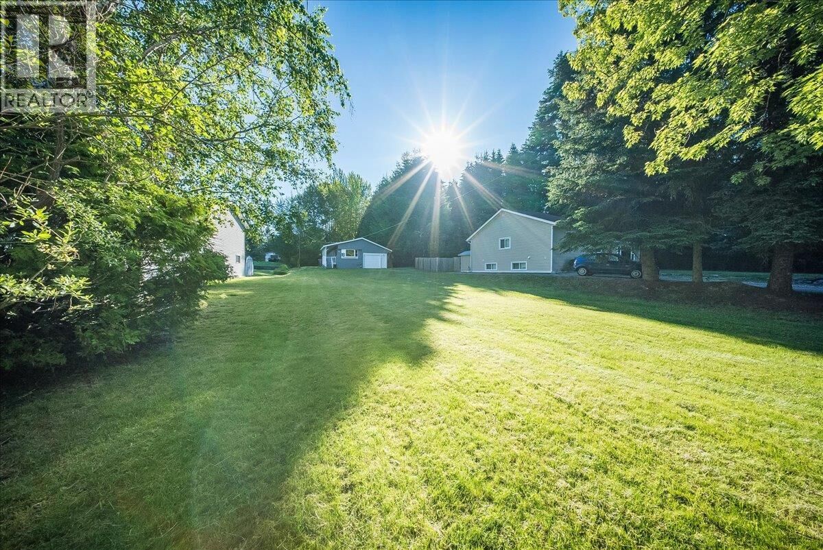 Property Photo: 30 Davis Avenue BC V0G 1L1