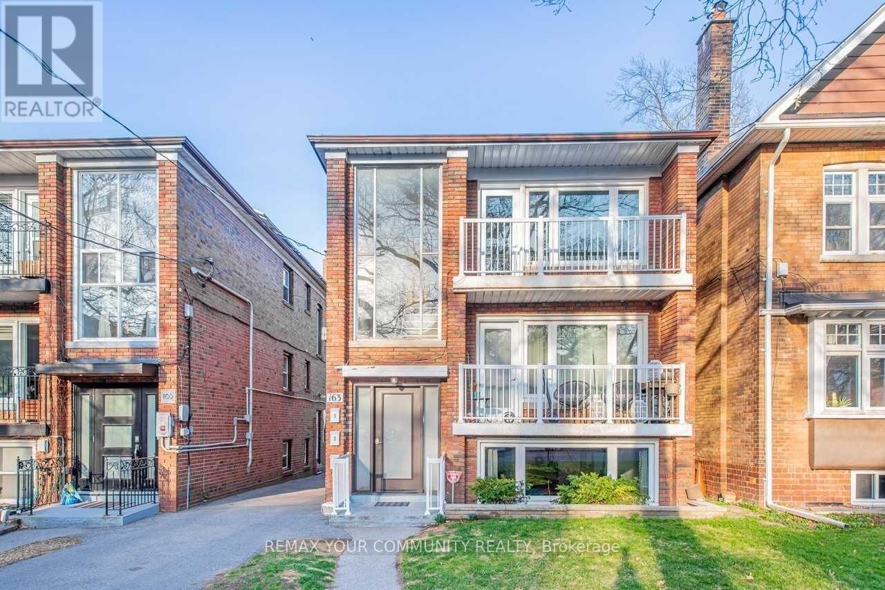 Property Photo: 163 Evelyn Avenue 3 ON M6P 2Z6