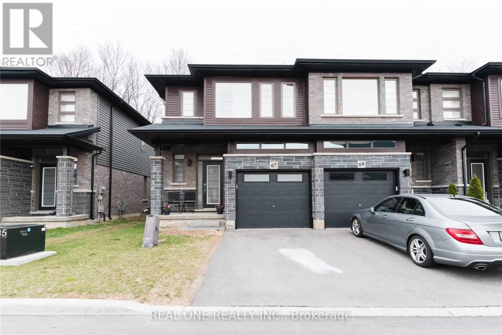 Property Photo:  67 Burley Lane  ON L9G 0G5 