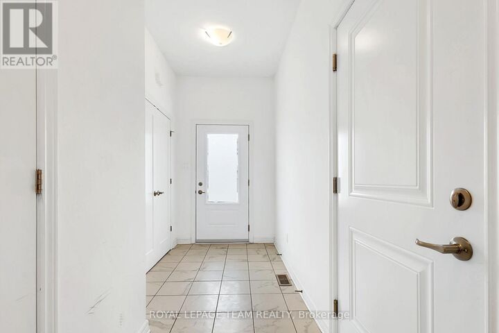 Property Photo:  126 Dowdall Circle  ON K7C 0S4 