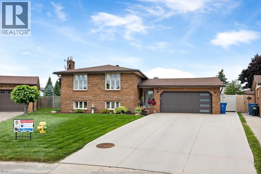 Property Photo: 1251 Huntwick Place ON N9H 2B4