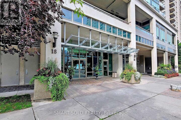 Property Photo: 18 Parkview Avenue 1512 ON M2N 7H7