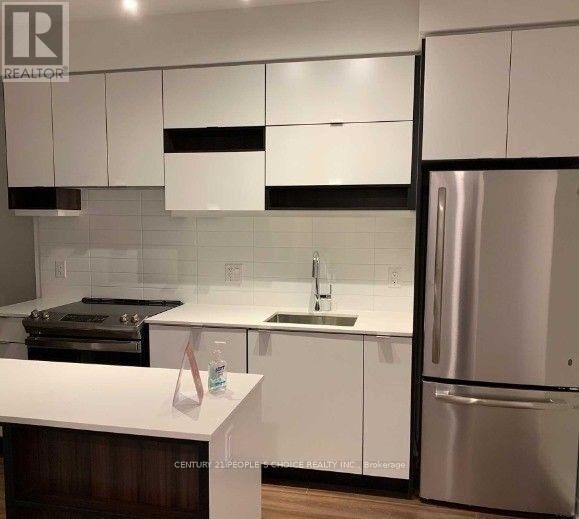Property Photo: 4065 Confederation Parkway 2105 ON L5B 4N1