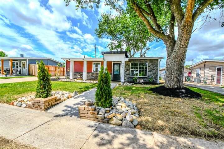 Property Photo:  805 Brookfield Drive  OH 45344 