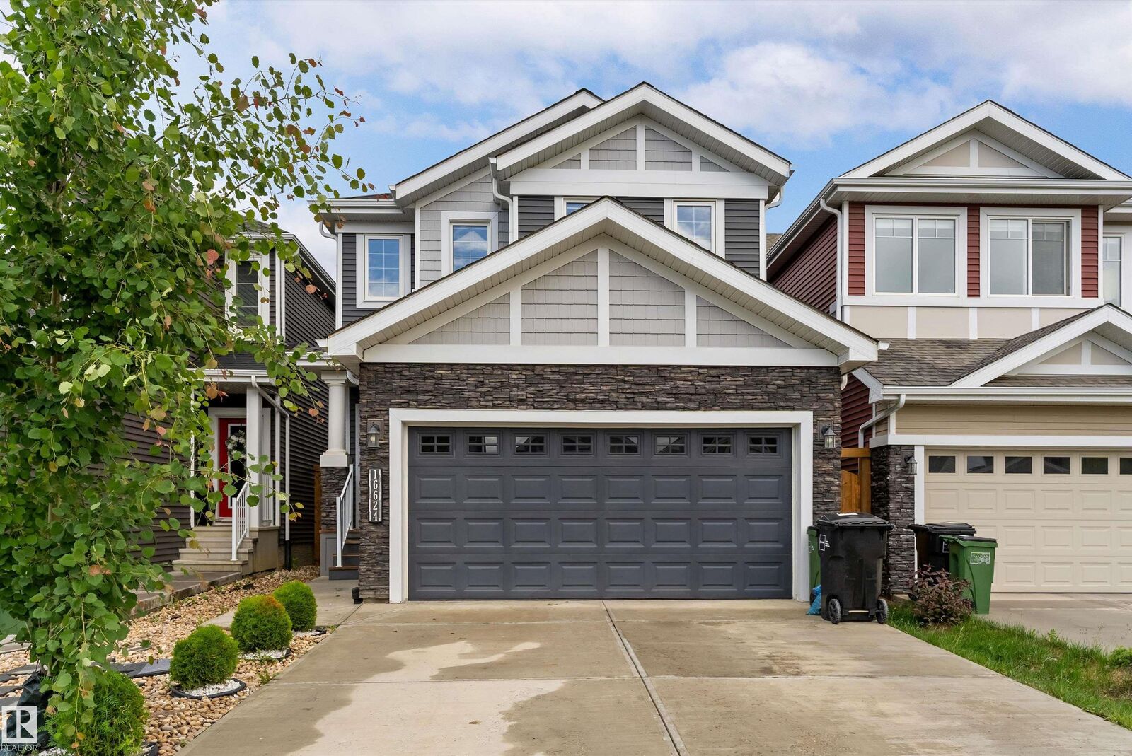 Property Photo:  16624 32 Avenue SW  AB T6W 4R2 