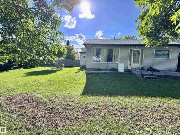 Property Photo:  4824 53 Street  AB T0B 2G0 