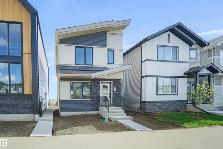 Property Photo: 82 Juniper Wynd AB T8L 0Z5