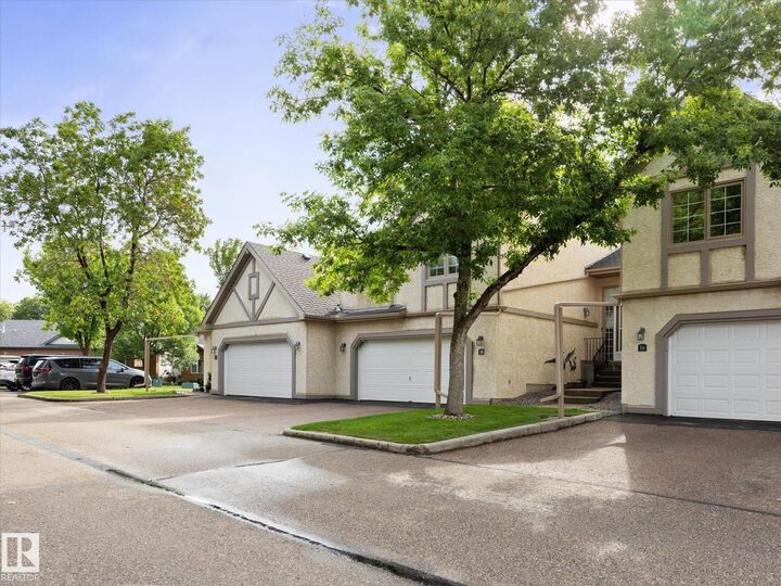 Property Photo: 57A Erin Ridge Drive 18 AB T8N 6G1