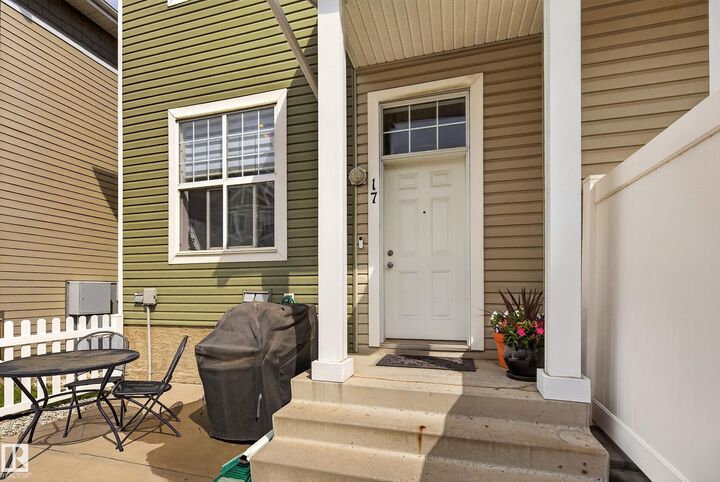 Property Photo: 5604 199 Street NW 17 AB T6M 2Z9
