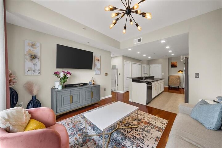 Property Photo:  3040 Peachtree Road NW 702  GA 30305 