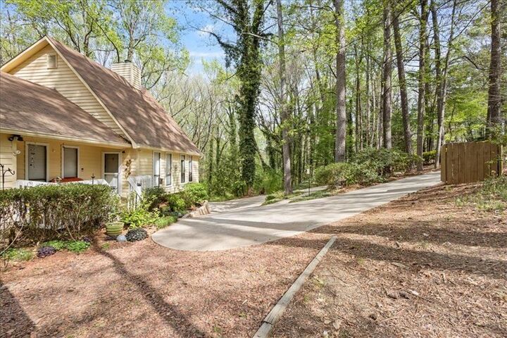 Property Photo:  6950 Springwood Drive  GA 30135 