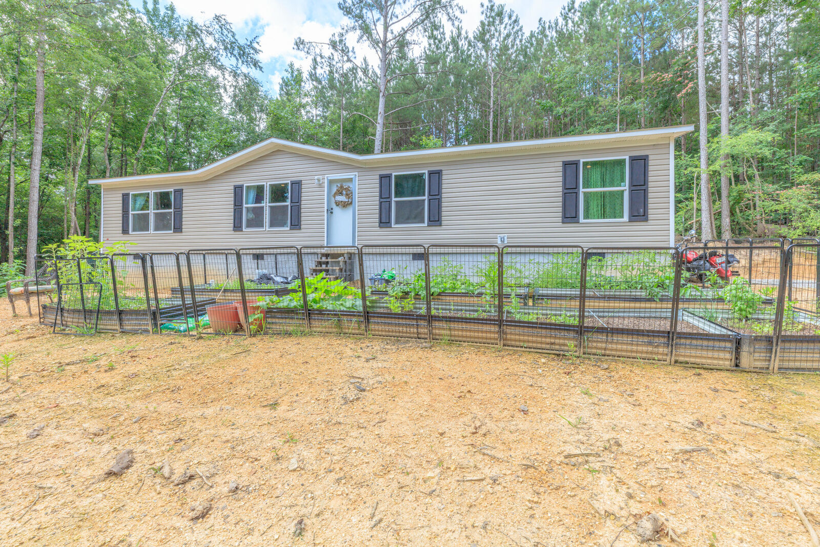 Property Photo: 200 Wallaceville Cemetery Road GA 30707
