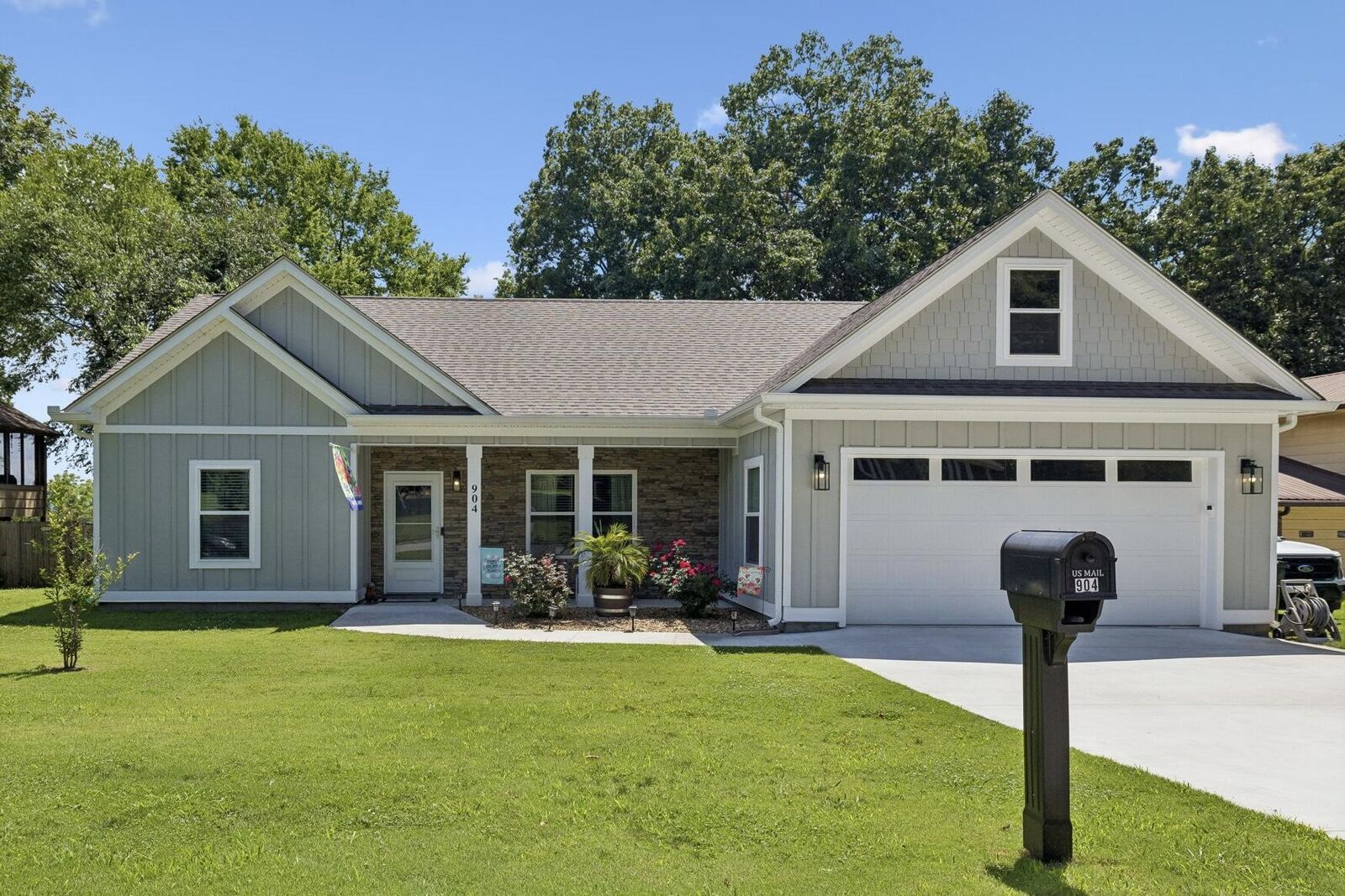 Property Photo:  904 Wesley Drive  TN 37343 