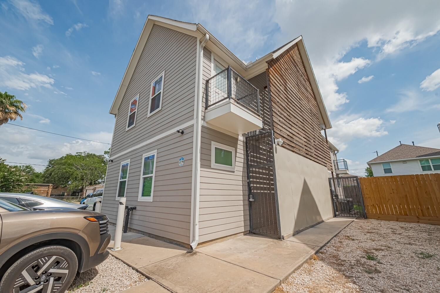 Property Photo: 3009 Callie Street A TX 77004