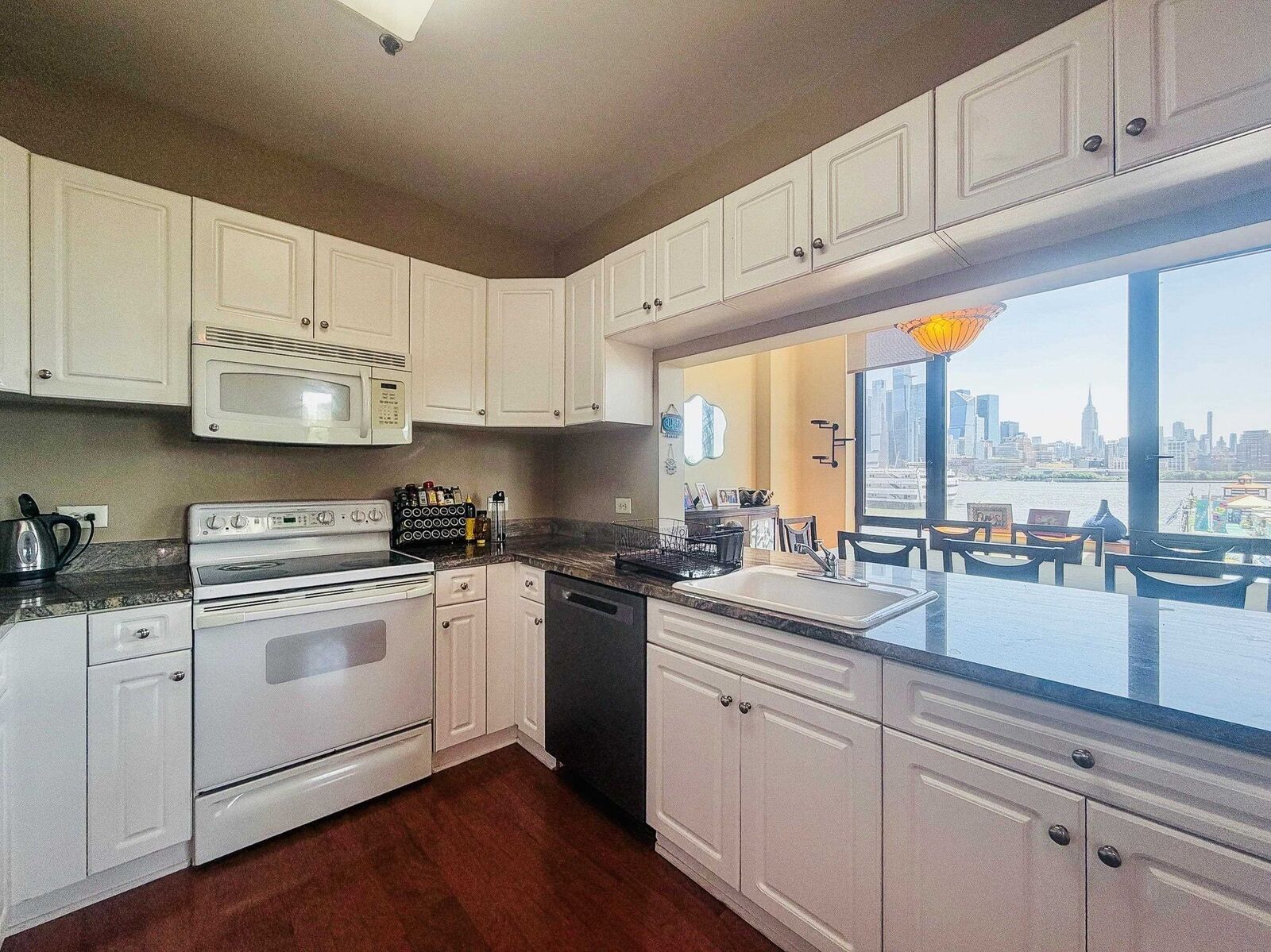 Property Photo: 2 Constitution Ct 302 NJ 07030