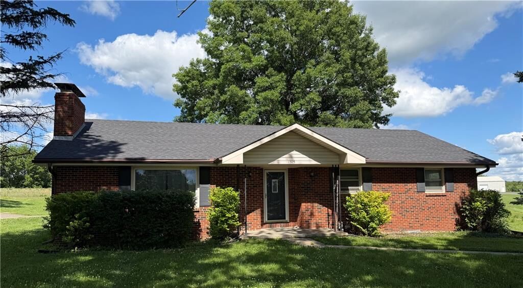 Property Photo: 1305 S US 71 Highway MO 64485