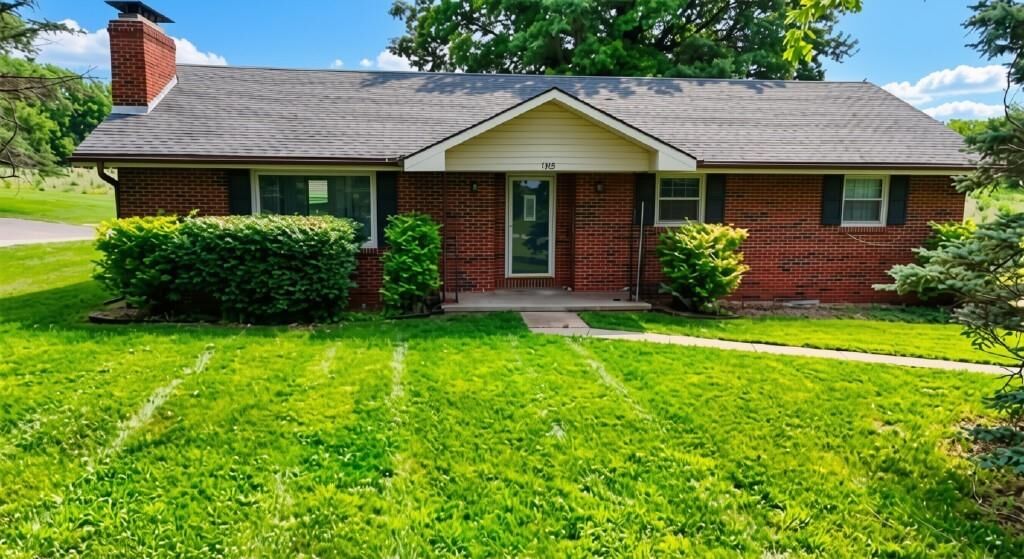 Property Photo:  1305 S US 71 Highway  MO 64485 