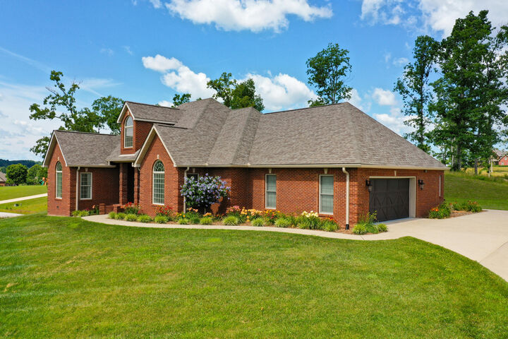 Property Photo: 282 Canyon Drive KY 40741