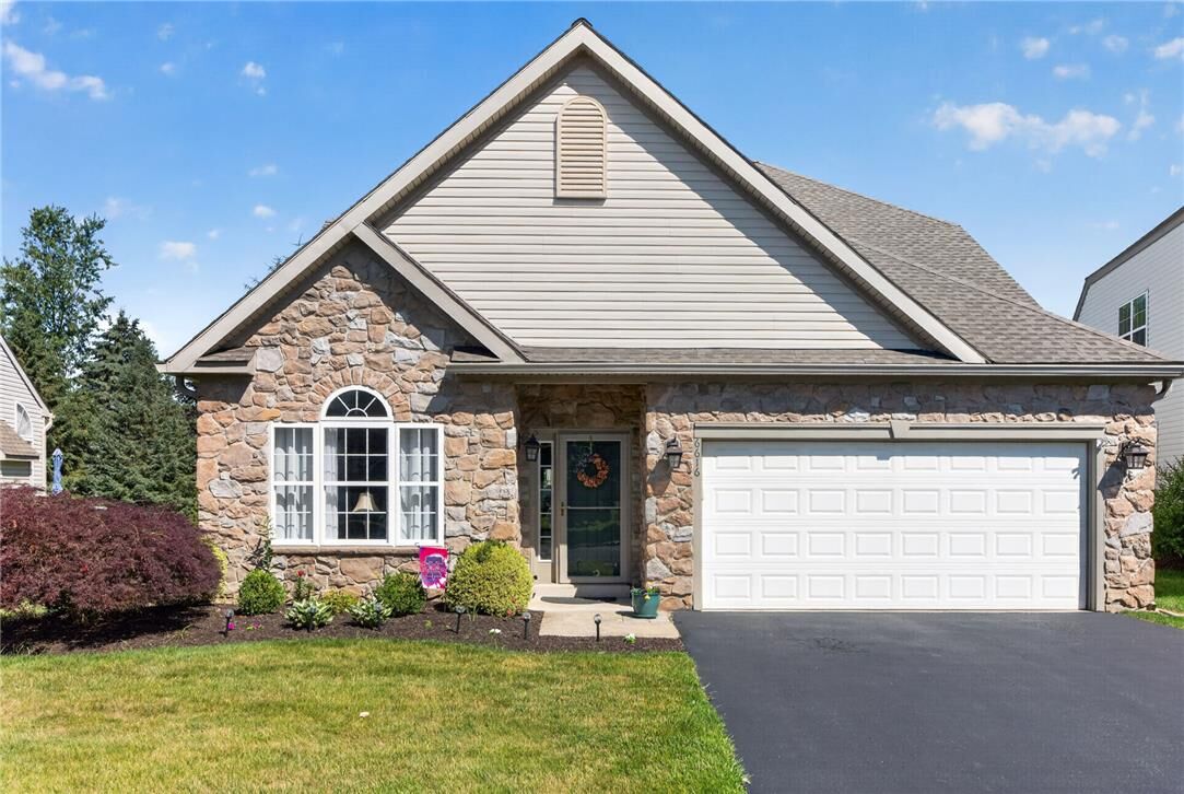 Property Photo: 6616 Blue Heather Court PA 18062