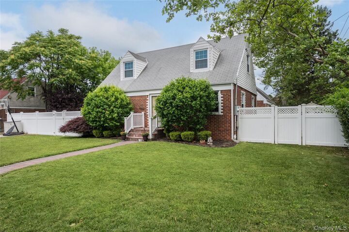 Property Photo:  1030 North Drive  NY 11566 
