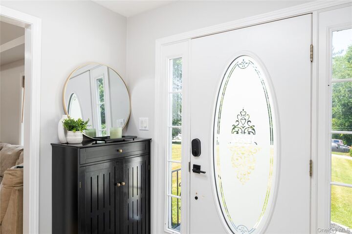 Property Photo:  22 Elm Road  NY 10537 