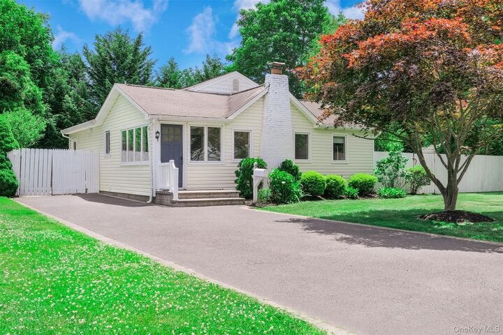 Property Photo:  5 Roosevelt Boulevard  NY 11772 