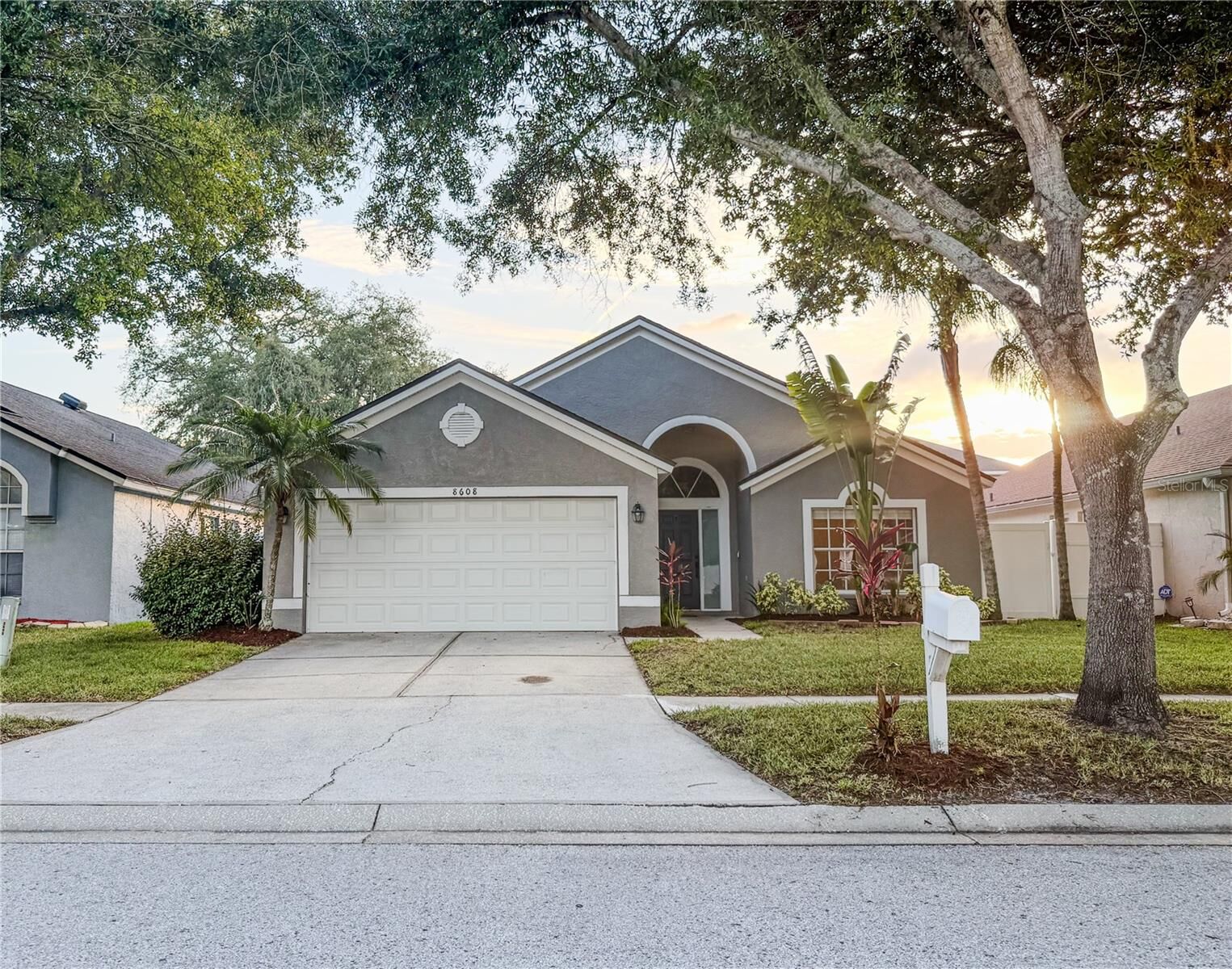 Property Photo:  8608 Fawn Creek Drive  FL 33626 