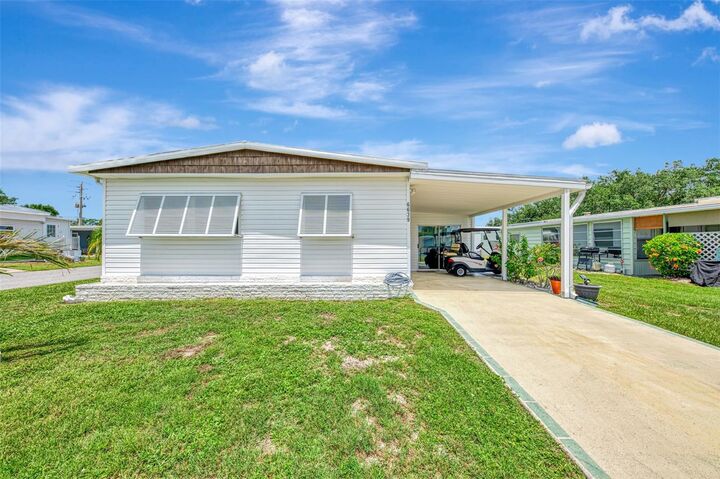 Property Photo: 6639 Vista Lane FL 34287