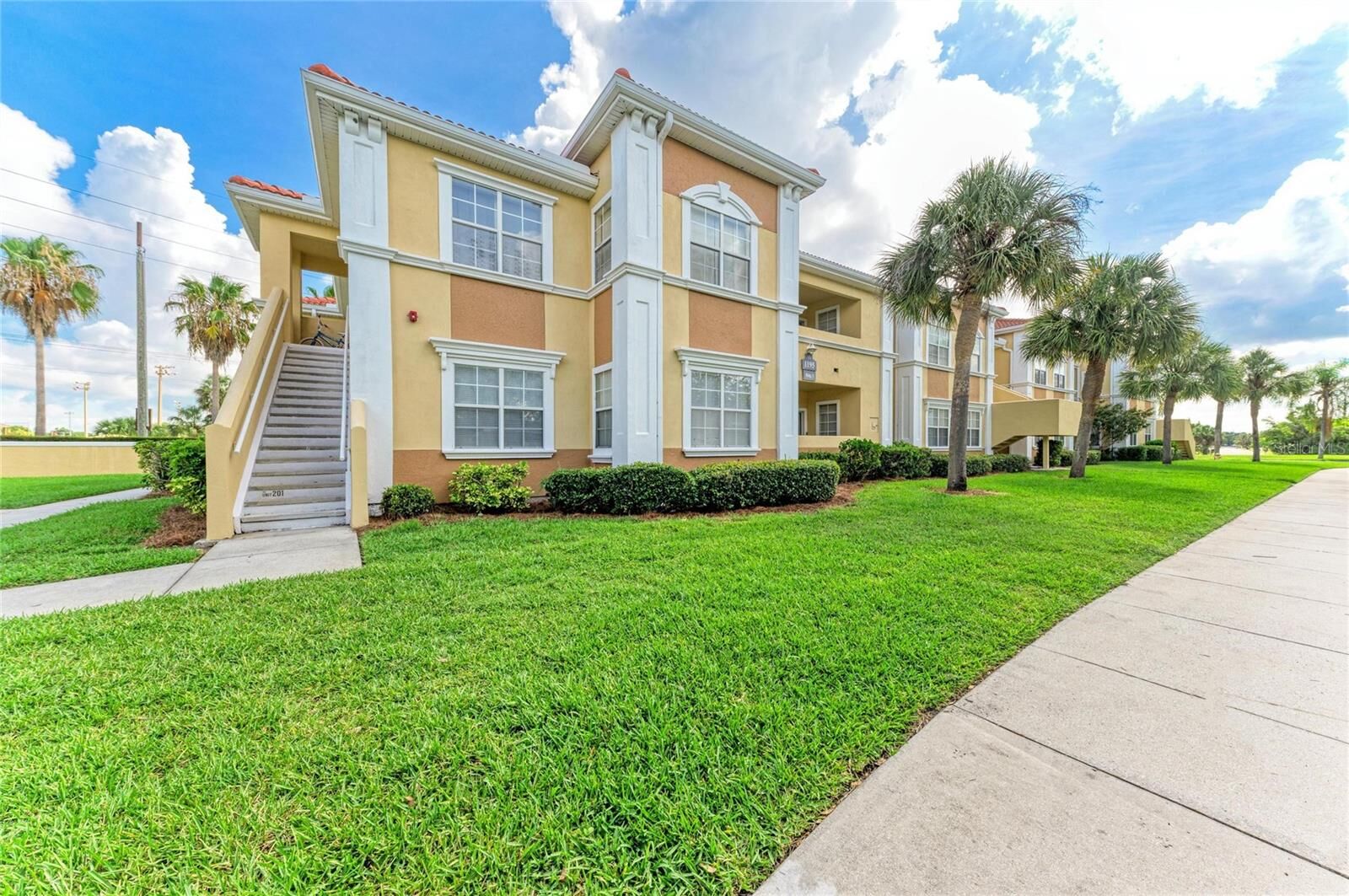 Property Photo:  1195 Villagio Circle 101  FL 34237 