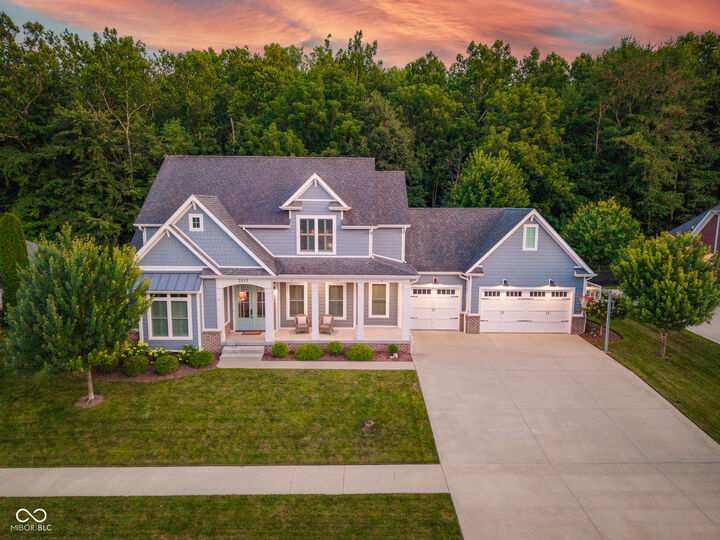 Property Photo: 2013 Deer Creek Circle IN 47201