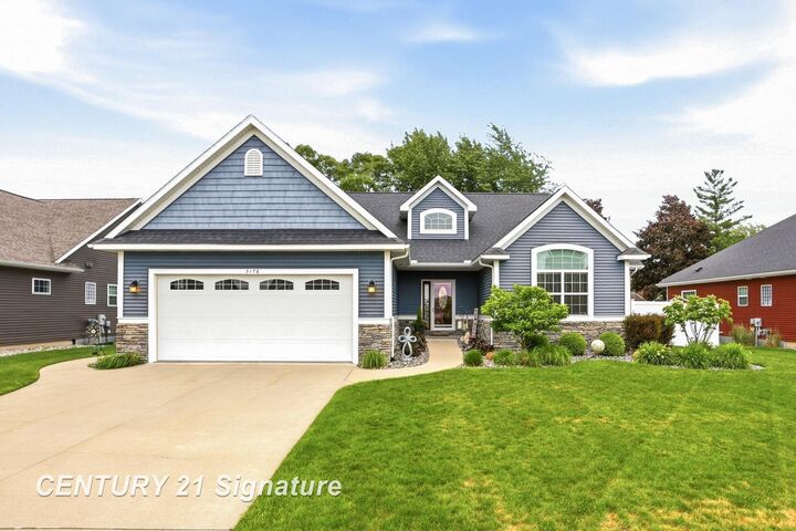 Property Photo:  5178 Pebblestone Lane  MI 48603 