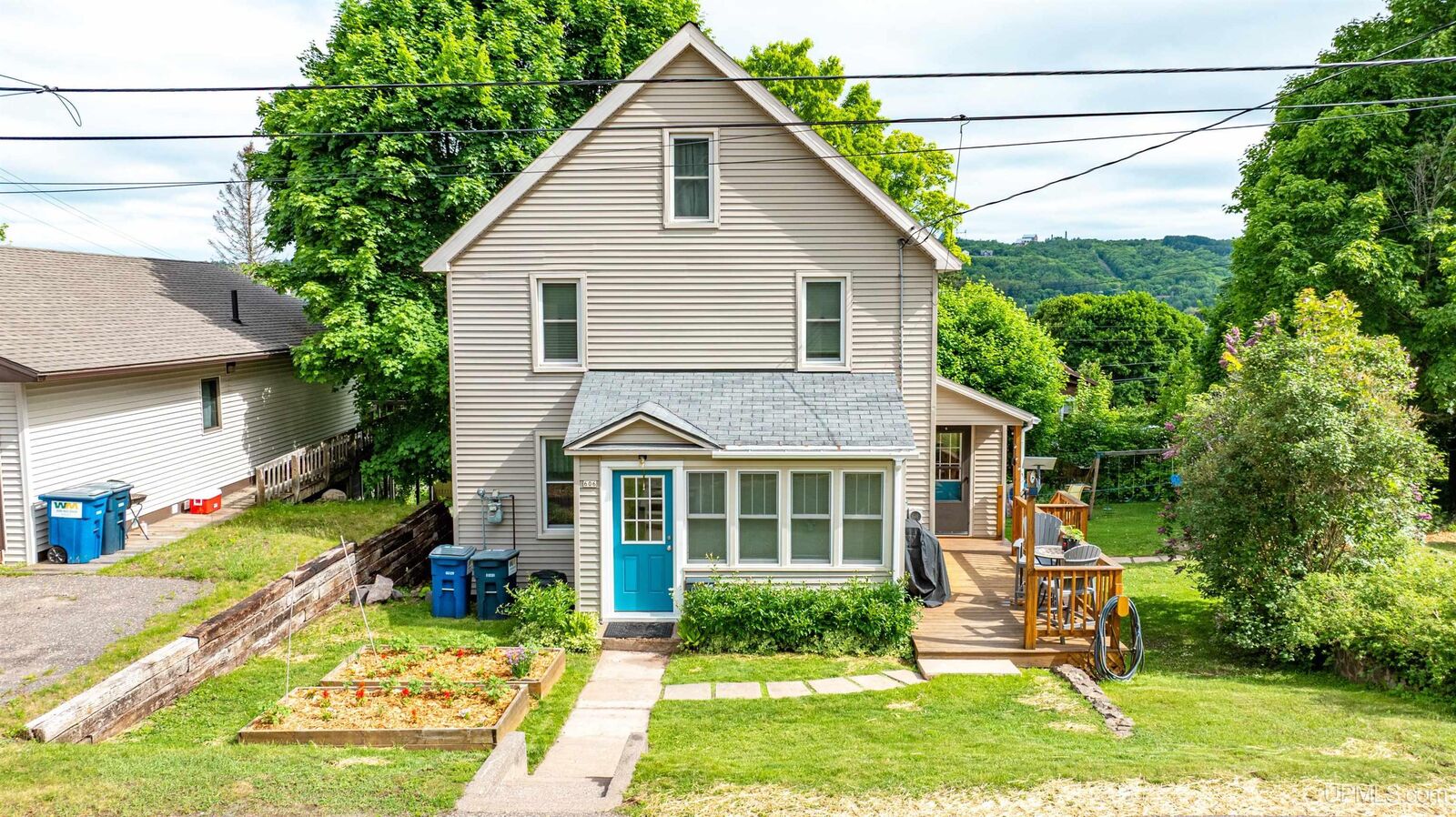 Property Photo:  606 W Calverley Avenue  MI 49931 