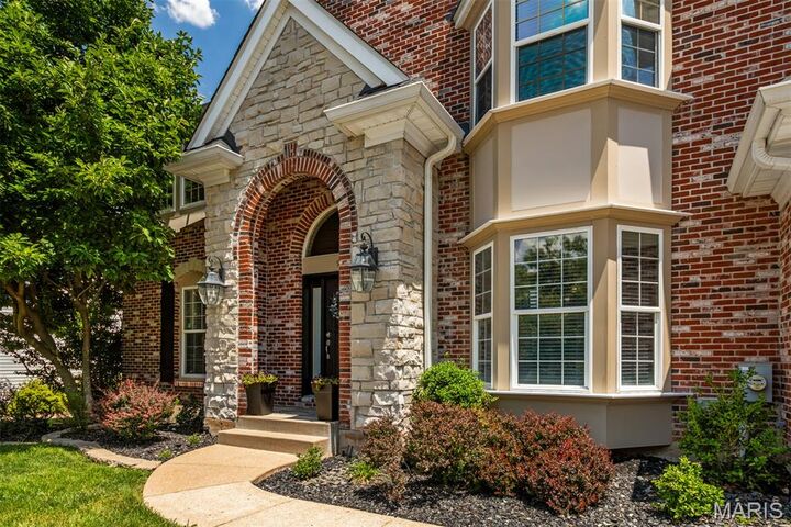 Property Photo:  926 Kingsridge Court  MO 63021 