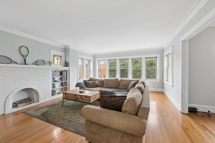 Property Photo:  925 Ontario Street  IL 60302 
