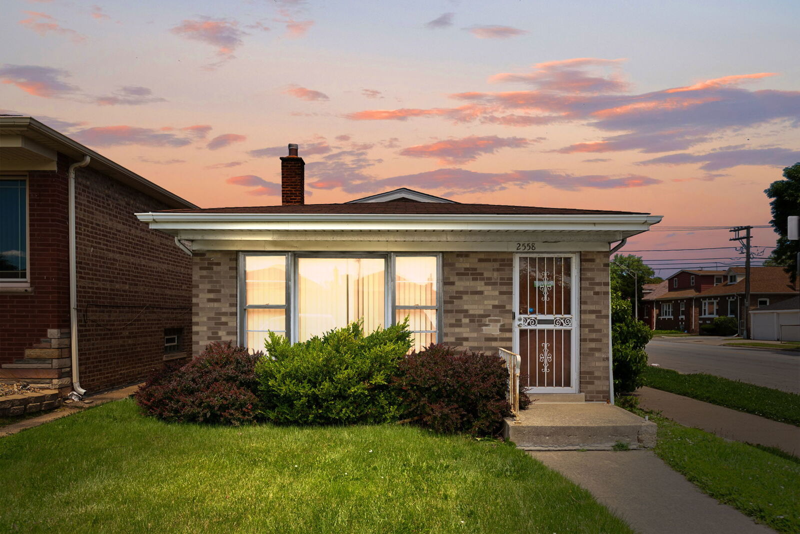 Property Photo:  2558 E 93rd Street  IL 60617 