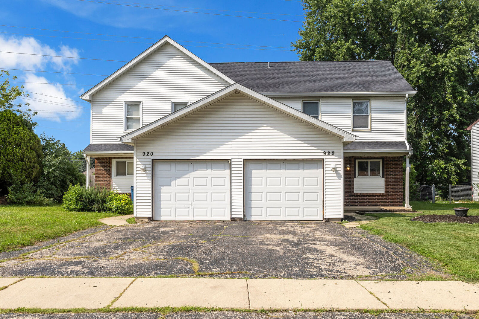 Property Photo: 920-922 Autumn Lane IL 60505