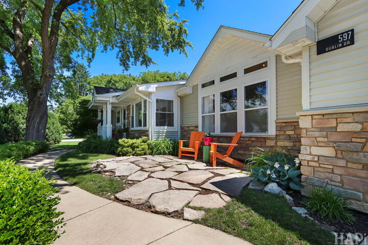 Property Photo:  597 Dublin Drive  IL 60060 