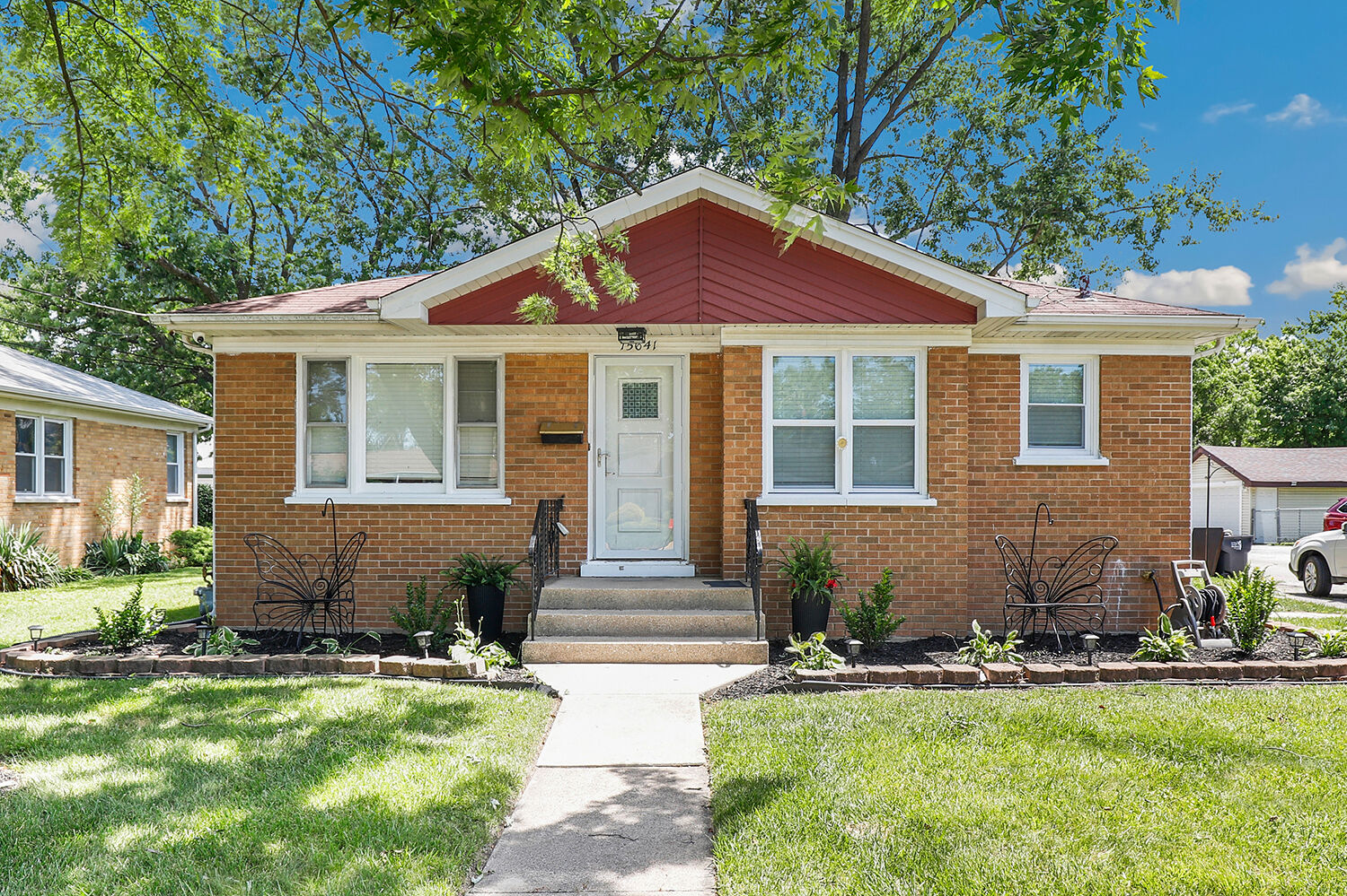 Property Photo: 15641 S Park Avenue IL 60473