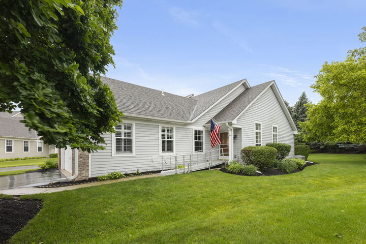 Property Photo:  413 Carriage Court  IL 60543 