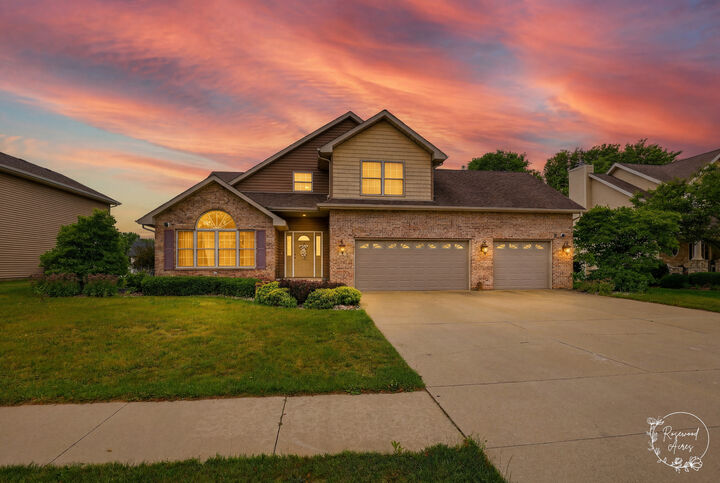 Property Photo: 529 Hollyberry Lane IL 60914