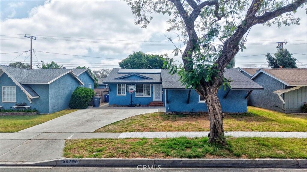 Property Photo:  20734 Hawaiian  CA 90715 