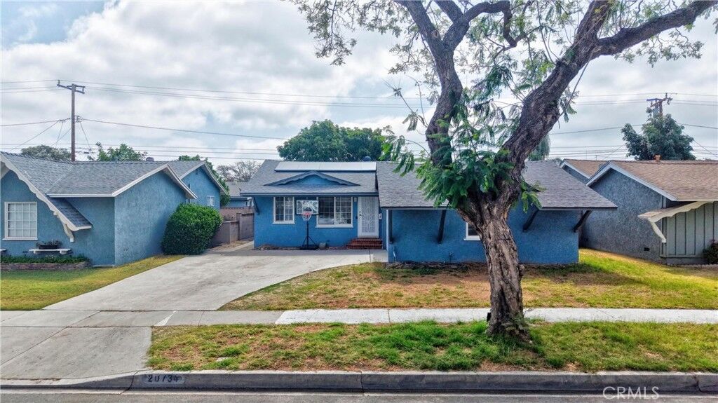 Property Photo: 20734 Hawaiian CA 90715
