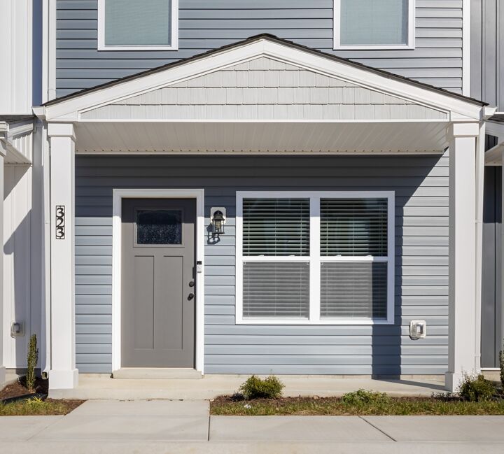 Property Photo:  323 Front Ridge Cir  TN 37040 