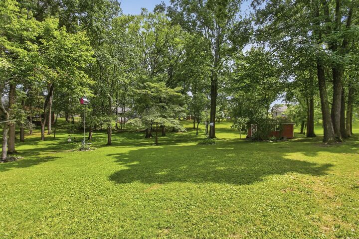 Property Photo: 206 Allers Dr TN 37188