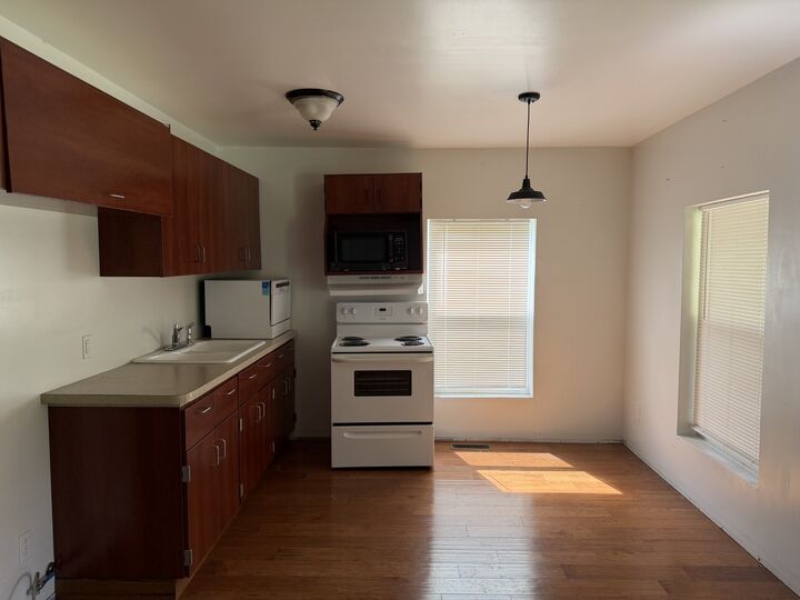 Property Photo: 118 Donald Dr TN 37150