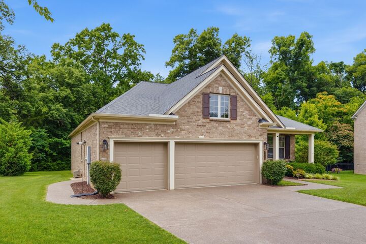 Property Photo:  7119 Nolen Park Cir  TN 37135 