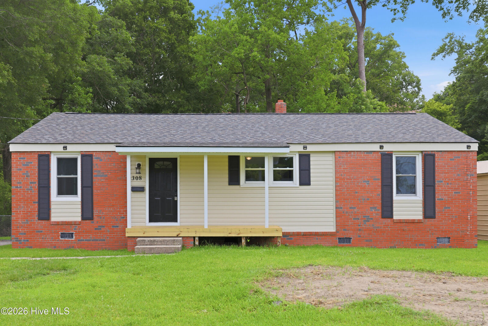 Property Photo:  308 Woodhaven Drive  NC 28540 